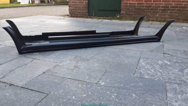 Spoiler side skirts Austin MG Metro 1300 nieuw nooit gebruik